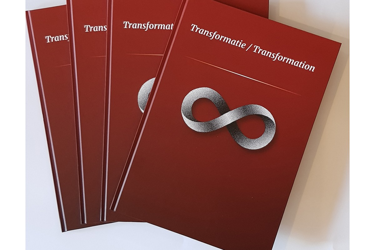 Hardcoverboek-vormgeving-drukwerk